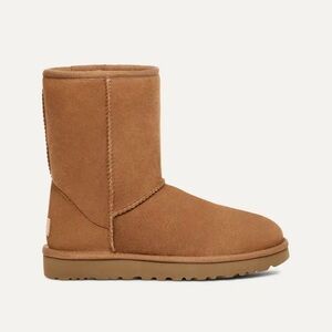 NIB UGG Classic Women’s Short II Sueded Boots